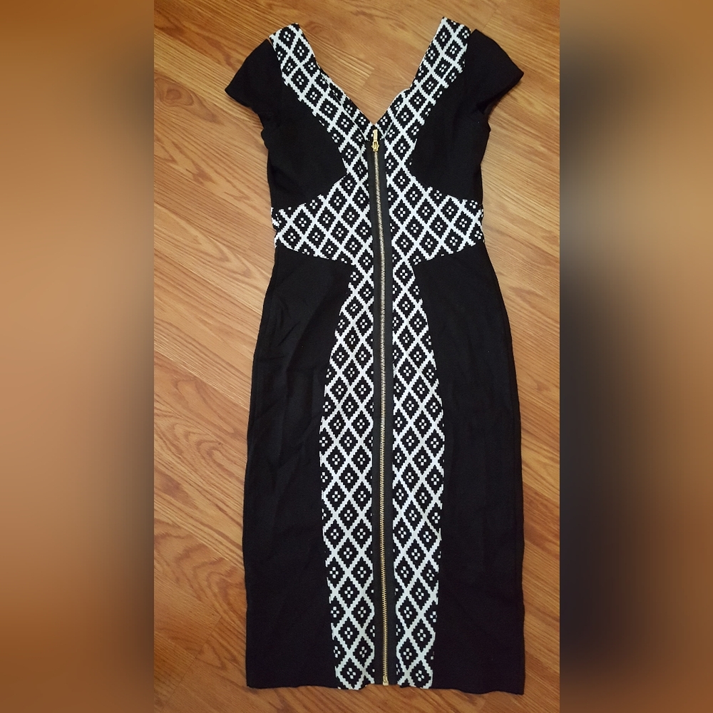 Bebe textured geometric print Midi dress